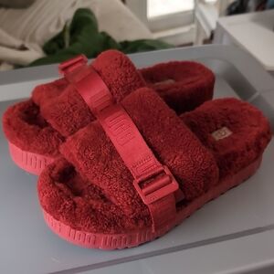 UGG Fluffita Flatform Red Fuzzy Platform Slide Sandal Slipper Size 8